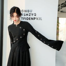 紅葉服飾 品牌故事、設(shè)計理念與時尚影響力